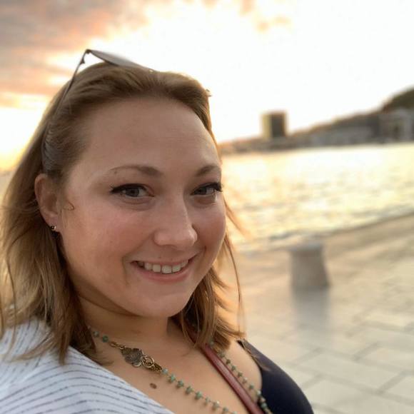 Meet your Posher, Rachel - Picture 1 of 1